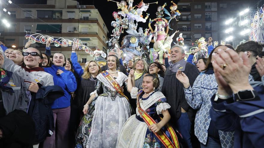 Alegría desbordante en l&#039;Antiga de Campanar al dar la sorpresa en Especial