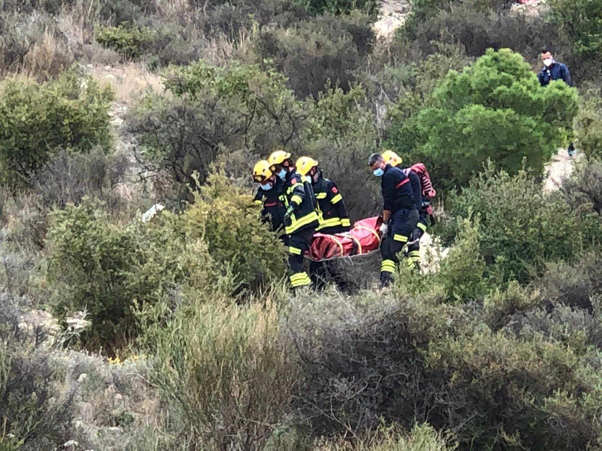 Los bomberos rescatan a una senderista en la Serra Grossa
