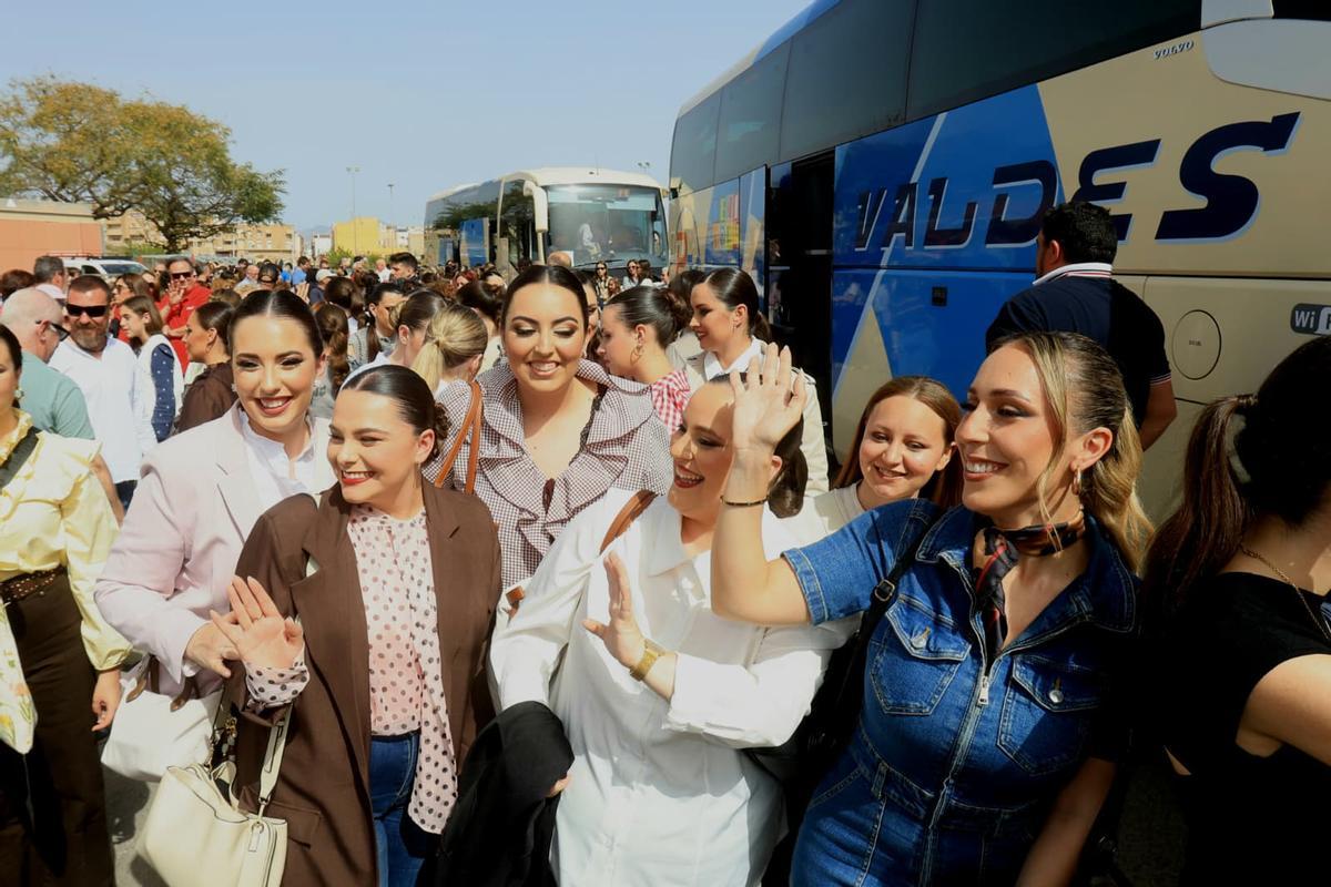 Salida de las convivencias de las candidatas a Bellea del Foc de Alicante hacia Toledo Salida de las convivencias de las candidatas a Bellea del Foc de Alicante hacia Toledo