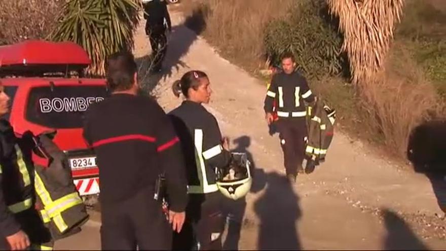 Un derrumbe de tierra complica el rescate del menor caído a un pozo en Málaga