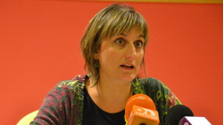 Alba Vergés en una compareixença amb els mitjans