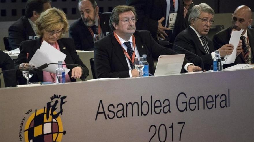 Larrea se estrena como presidente de la RFEF en la primera asamblea sin Villar