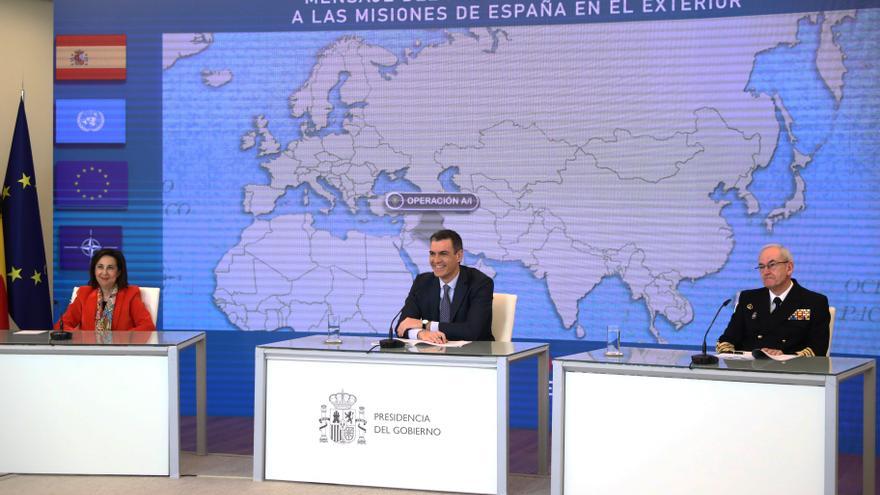Sánchez expresa su "gratitud y orgullo" a las tropas españolas desplegadas en el exterior