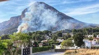 Declarado un incendio en el Montgó, en Xàbia