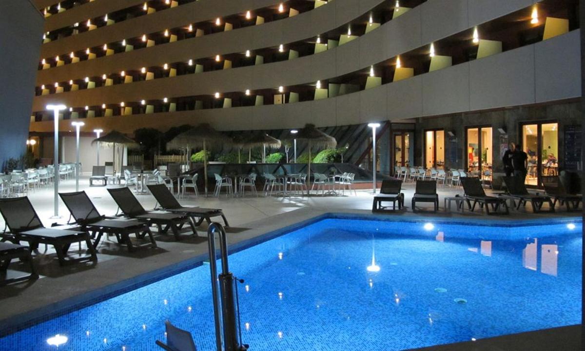 La Línea de la Concepción: playa desde 234 euros en Ohtels Campo de Gibraltar