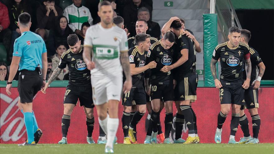 Resumen, goles y highlights del Elche 0 - 1 Celta de Vigo de la jornada 16 de LaLiga Santander