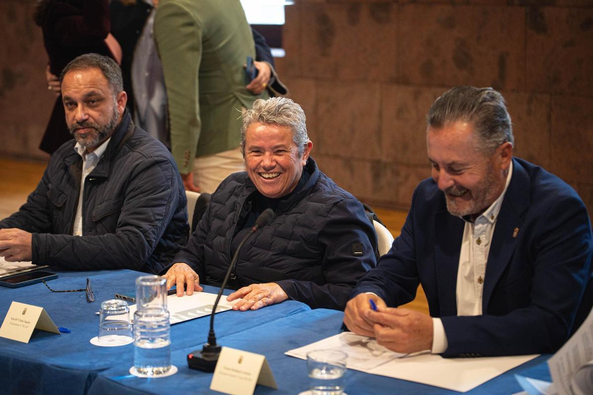 Reunión de Fernando Clavijo con la Fecai y Fecam para el Decreto Canarias