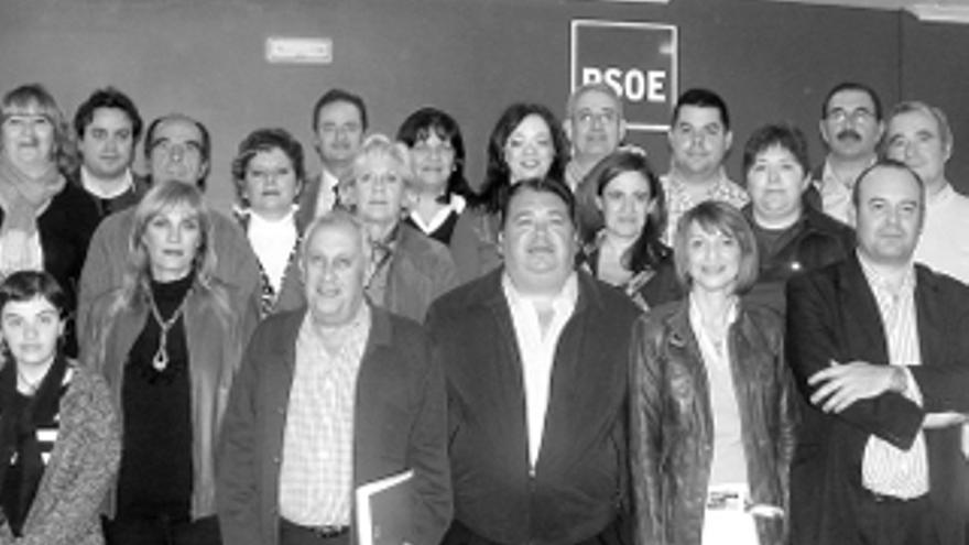 El 98% de los votos confirman como líder del PSOE local a Ramírez Morán