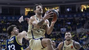 Jasikevicius escapça la ratxa triomfal de Xavi Pascual