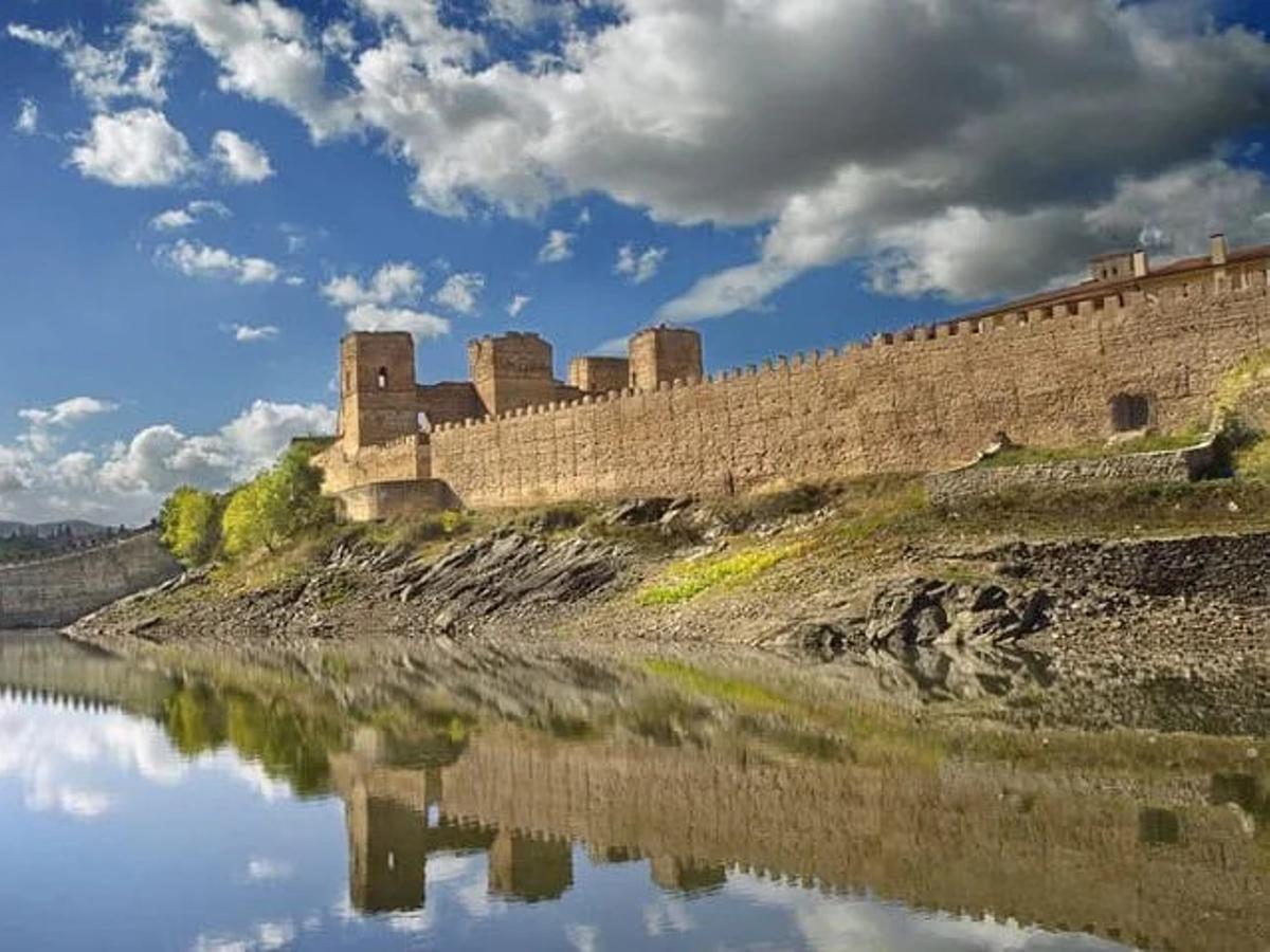 Portachuelo Viejo no destaca por una gran construcción monumental, sino por su función: era un lugar de paso