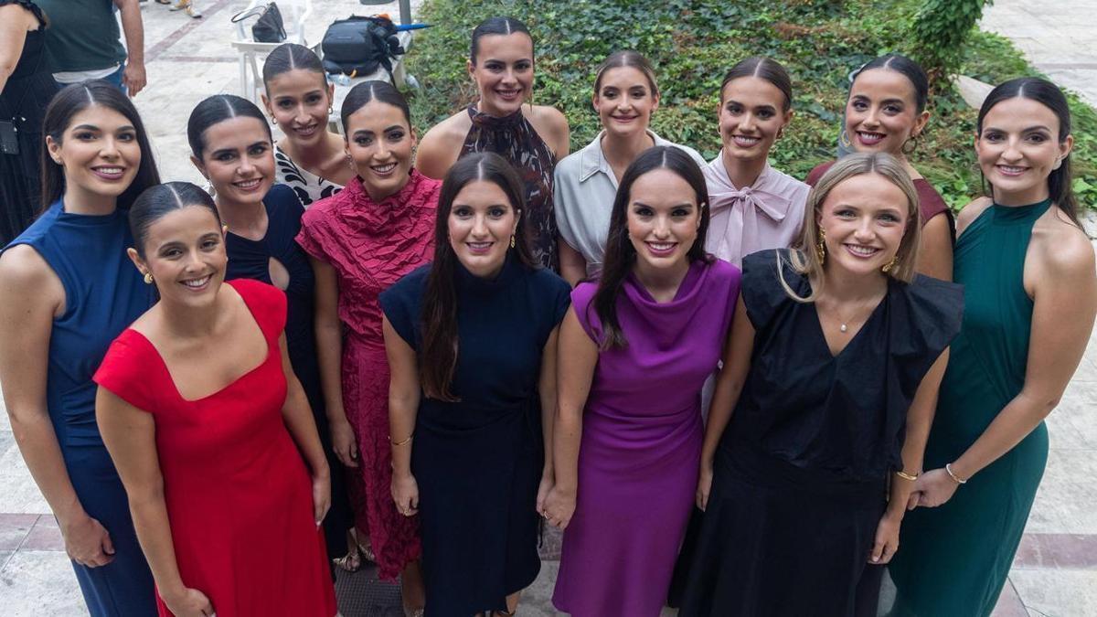 Falleras de peineta y LinkedIn para 2027