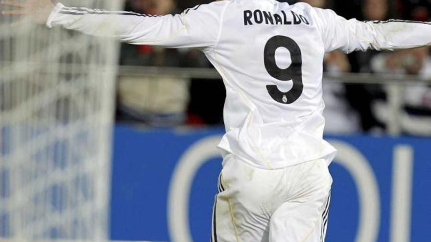 ´Hat trick´. Cristiano Ronaldo fue ayer clave en el triunfo blanco en Palma de Mallorca.