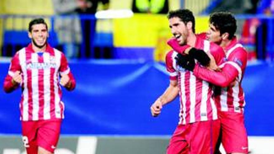 El Atlético no perdona y deja fuera al Oporto