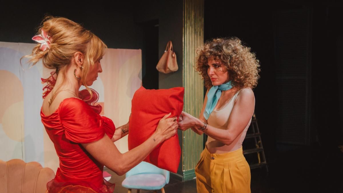 'Escúchame, compréndelo': el Teatro Lara se convierte en consulta emocional todos los viernes en Madrid