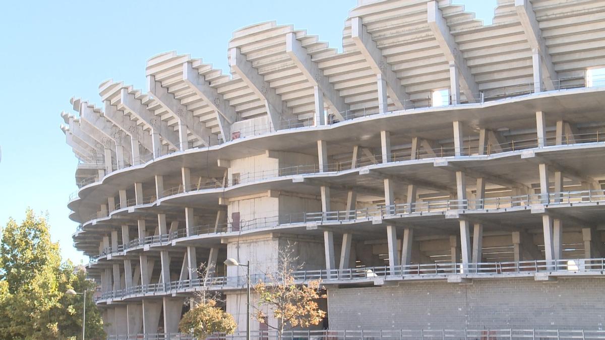 El nuevo estadio de Mestalla paralizada