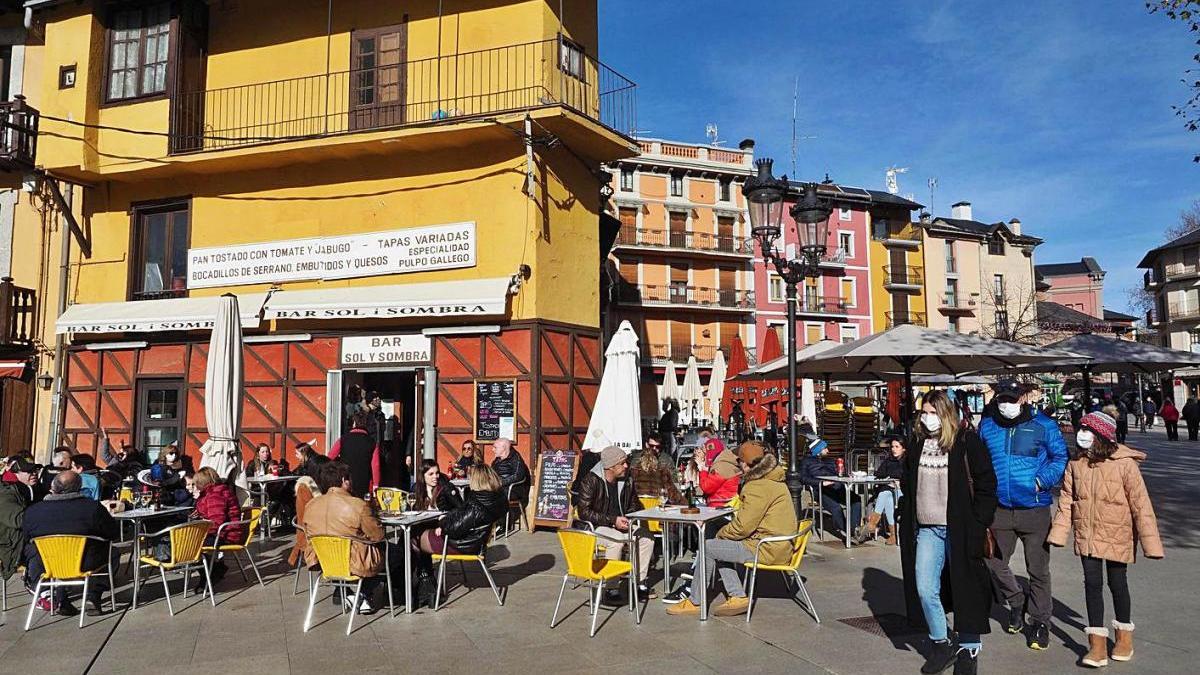 Puigcerdà, una de les ciutats gironines que més ha notat el descens del turisme hivernal.