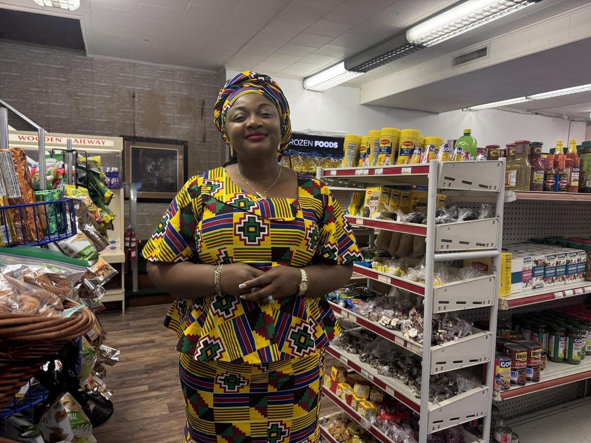 Queen Augusta Goll, en su supermercado de Charleroi.