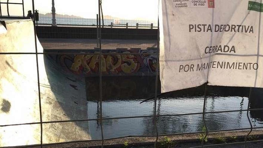 Las pistas de skate cercanas al paseo continúan cerradas. // PP