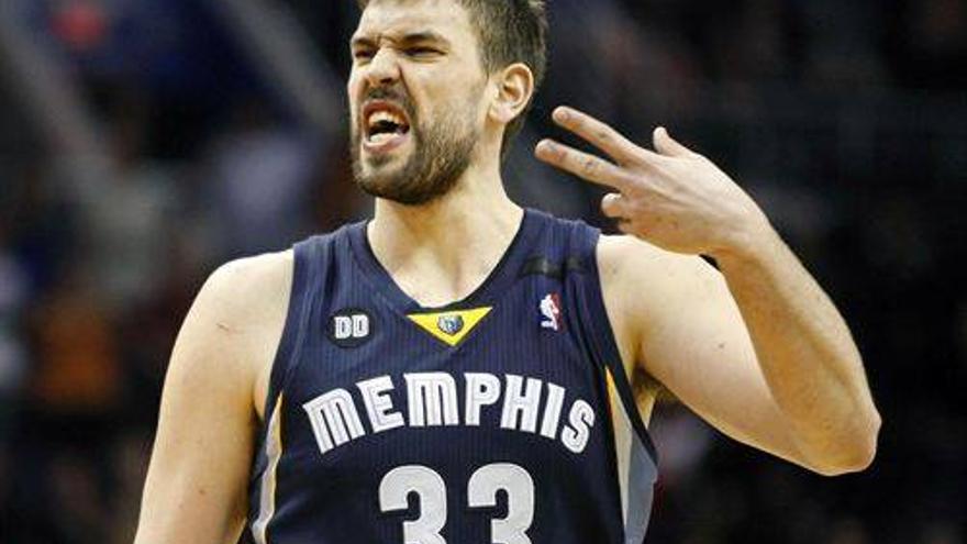 Marc Gasol le gana a Calderón el duelo español de la noche