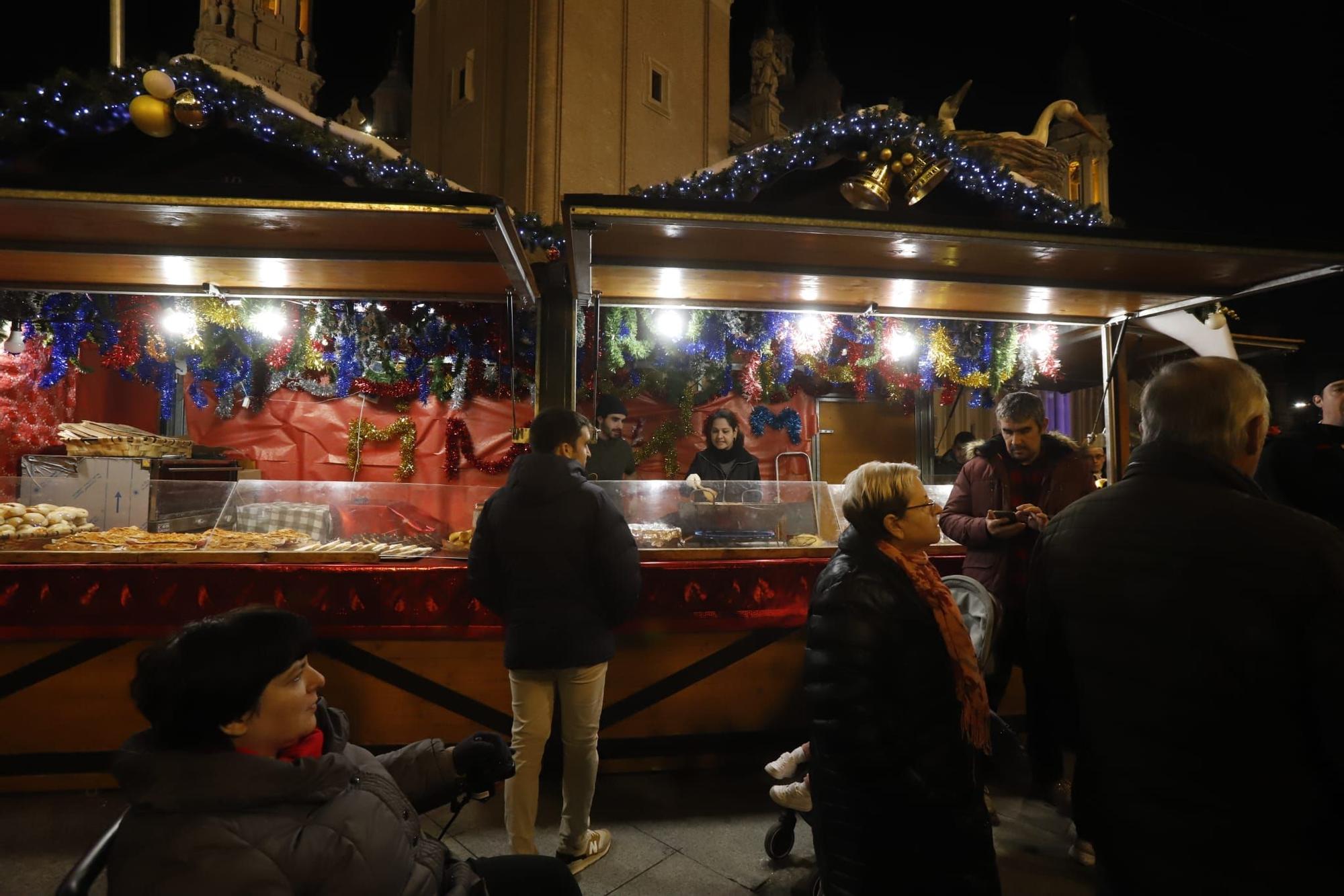 La Navidad ya ha llegado a Zaragoza con el encendido de luces