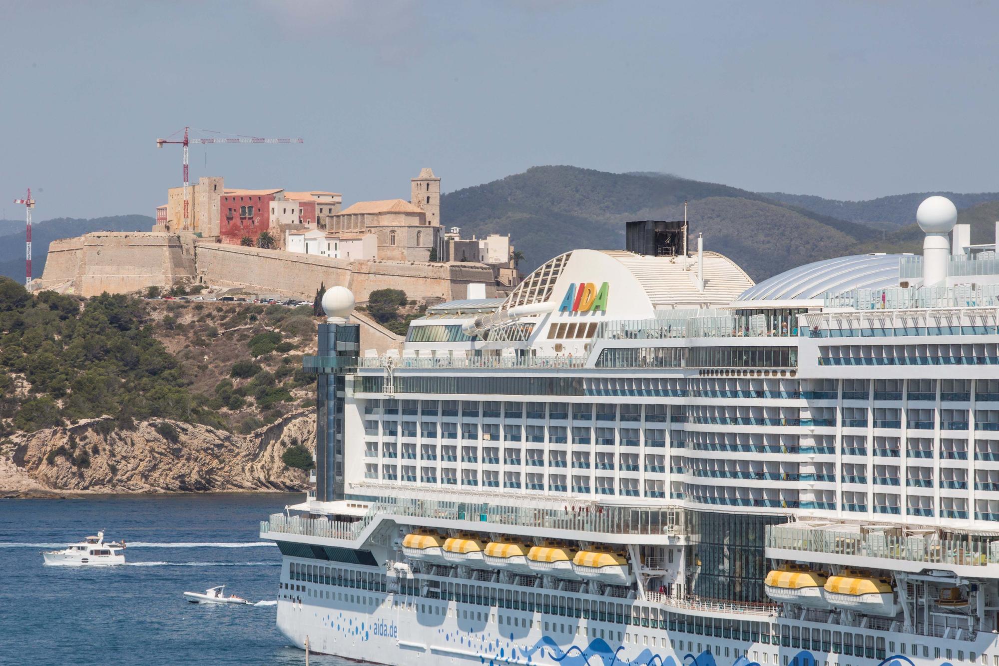 Primer crucero en Ibiza