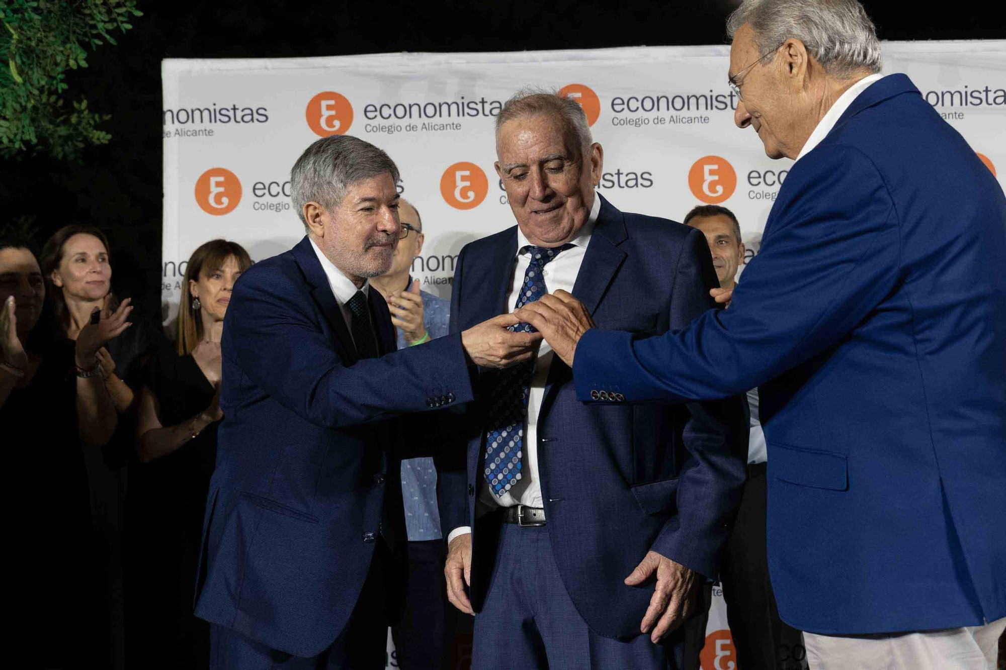El Colegio de Economistas de Alicante celebra su cena anual en honor a su patrón