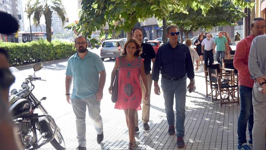 Dueso se enfrentará a Lambán en las primarias del PSOE aragonés