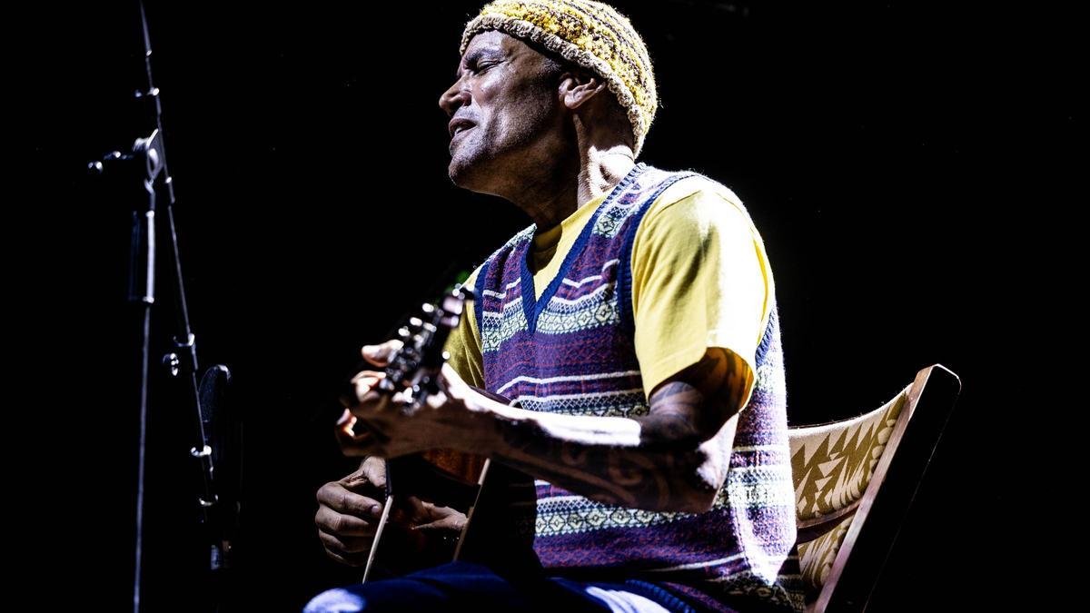 El cantant i guitarrista nord-americà Ben Harper s'incorpora com a cap de cartell de la 25a edició del Black Music Festival i actuarà a l'Auditori de Girona el 14 de març del 2026