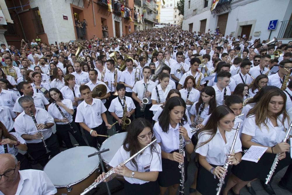 Entrada de Bandes de les festes de Moros i Cristians d'Ontinyent 2019