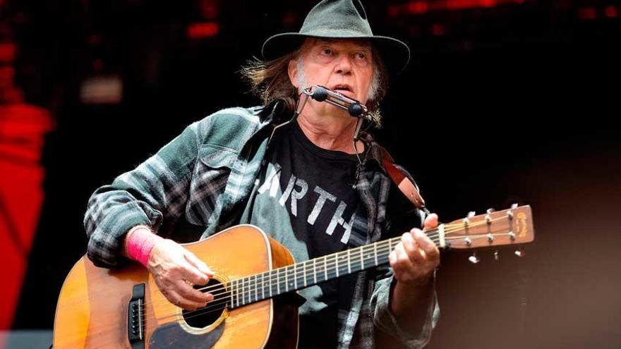 Neil Young en concierto.