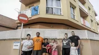 Un fondo buitre vinculado a un hijo de Aznar intenta desahuciar a tres familias en Palma