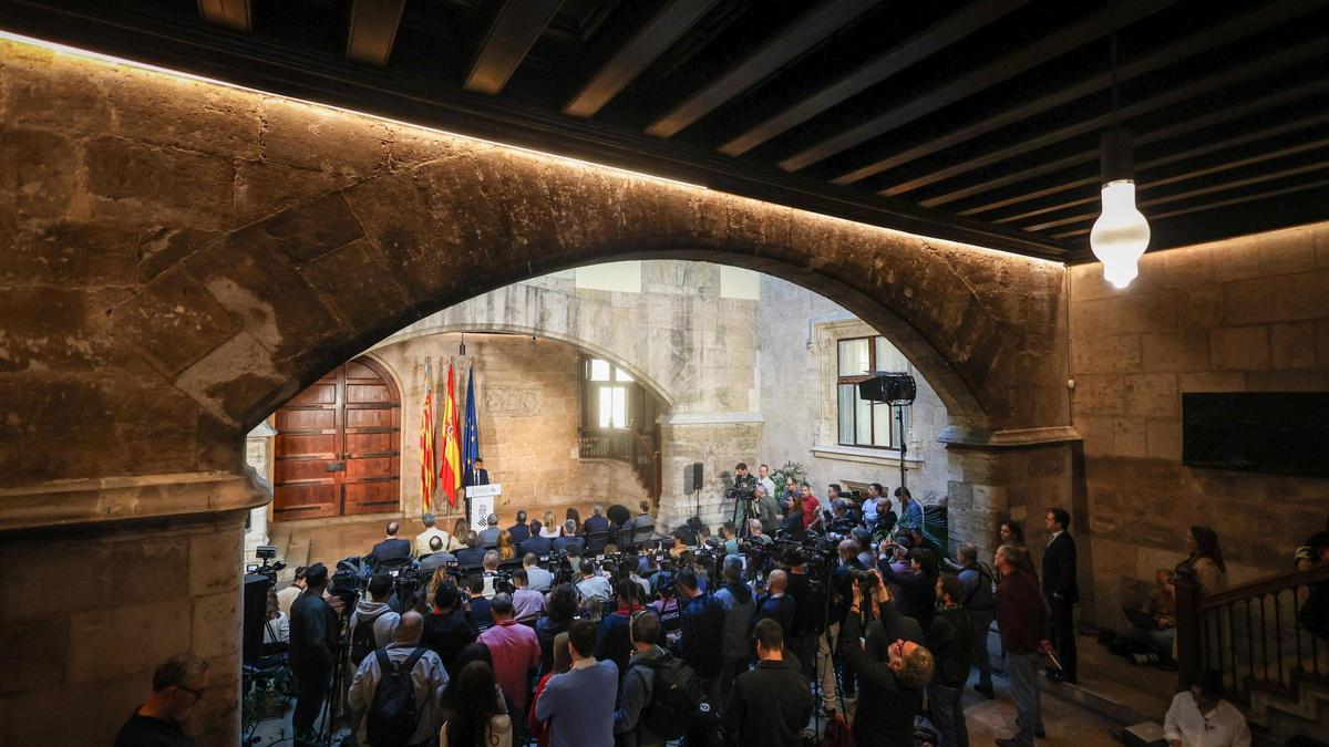 Oposición periodista Generalitat | Pregunta por las causas de cese del ‘president’ y por el borrado de imágenes Oposición periodista Generalitat | Pregunta por las causas de cese del ‘president’ y por el borrado de imágenes