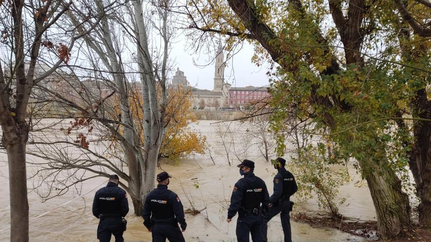 La cresta de la riada del Ebro se desinfla a su paso por Zaragoza