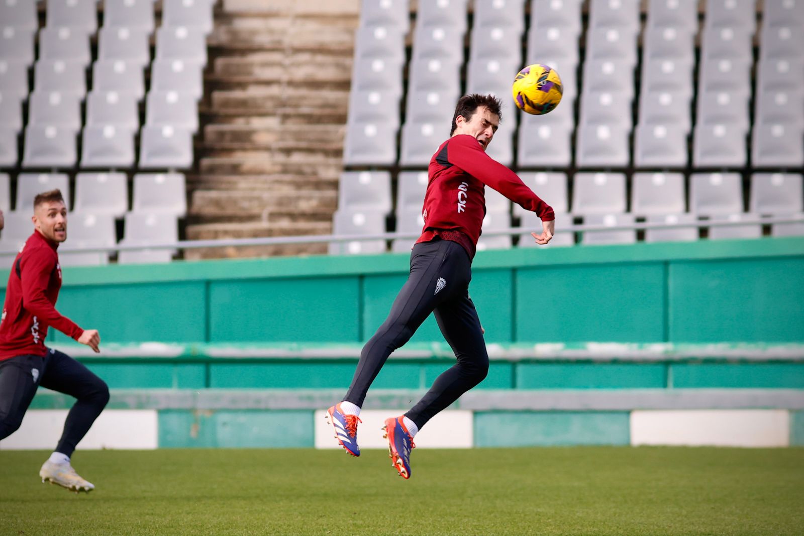 El Córdoba entrena ante su afición en El Arcángel