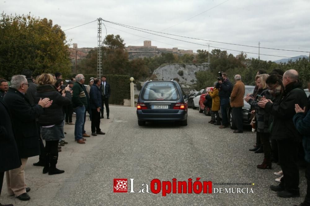 Familiares y amigos dan el último adiós a José Antonio Pujante en el tanatorio Lázaro de Lorca