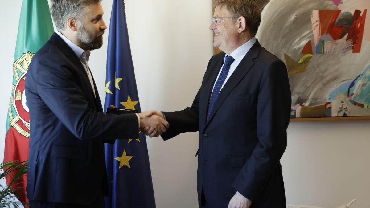 El president de la Generalitat, Ximo Puig, en su reunión con elm inistro de Infraestructuras de Portugal.