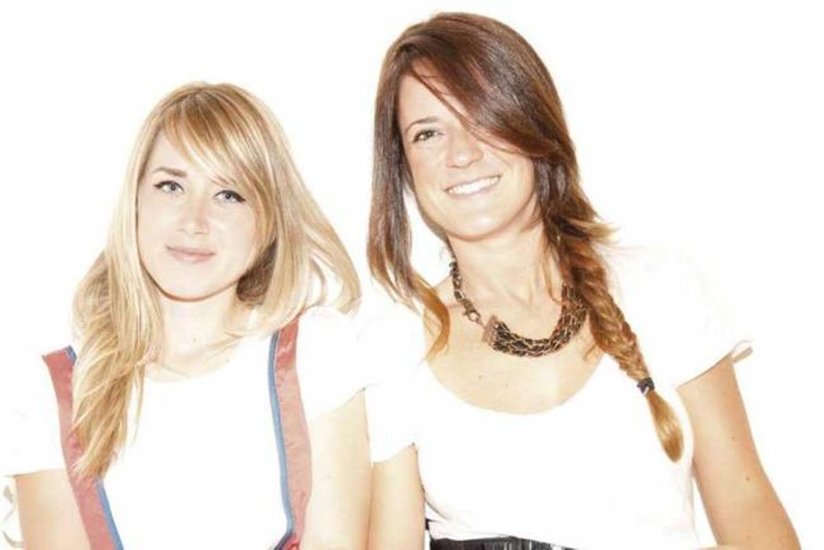 Marta Rabadán, a la derecha, y Raquel Córcoles.