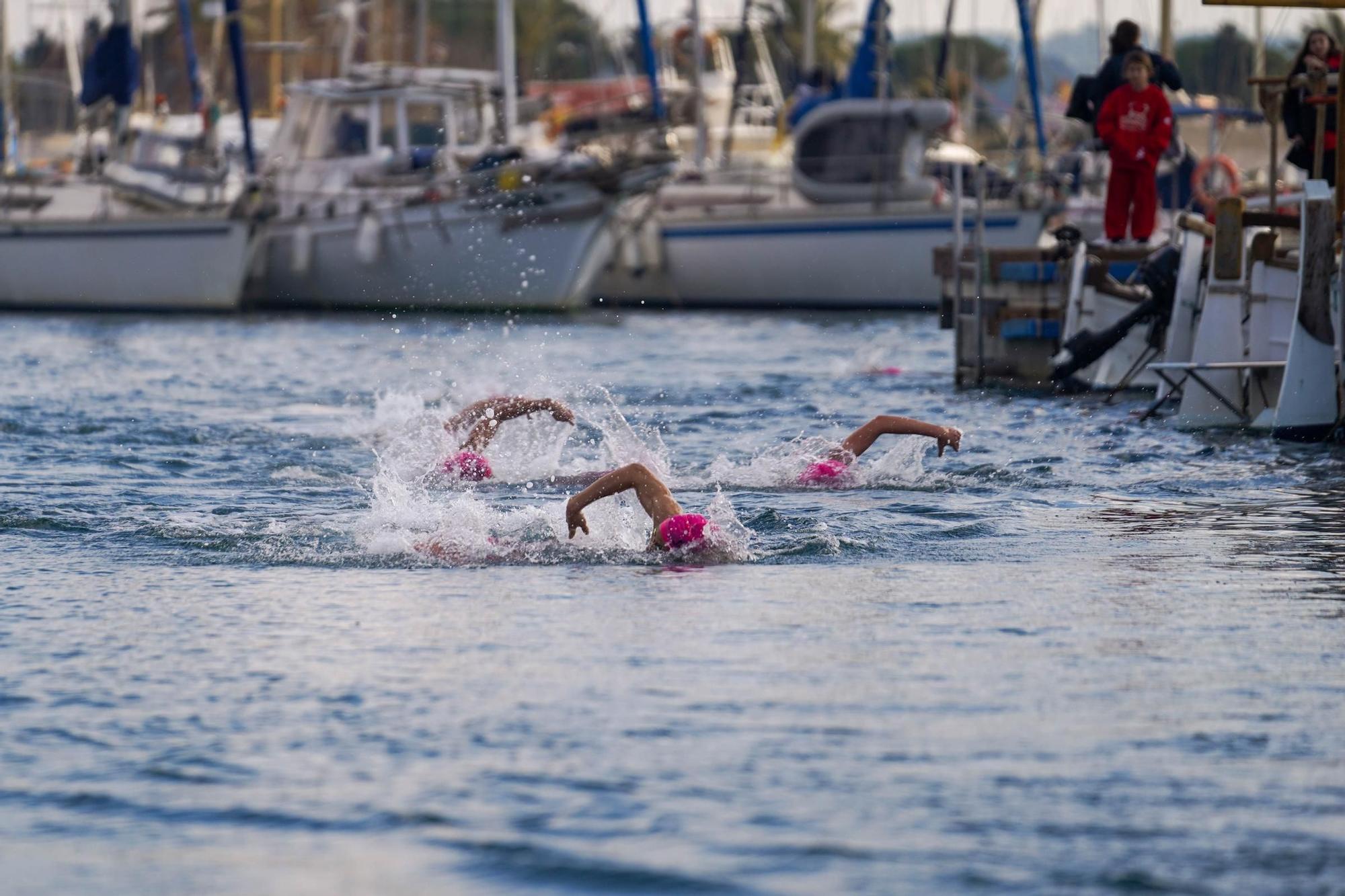 Todas las imágenes de la Copa de Nadal de natación en Ibiza