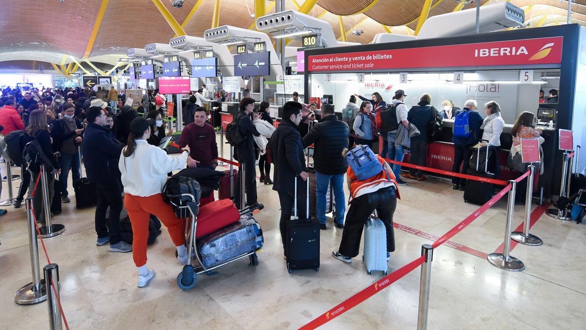 OCU: aquestes aerolínies espanyoles no accepten el pagament en metàl·lic a bord
