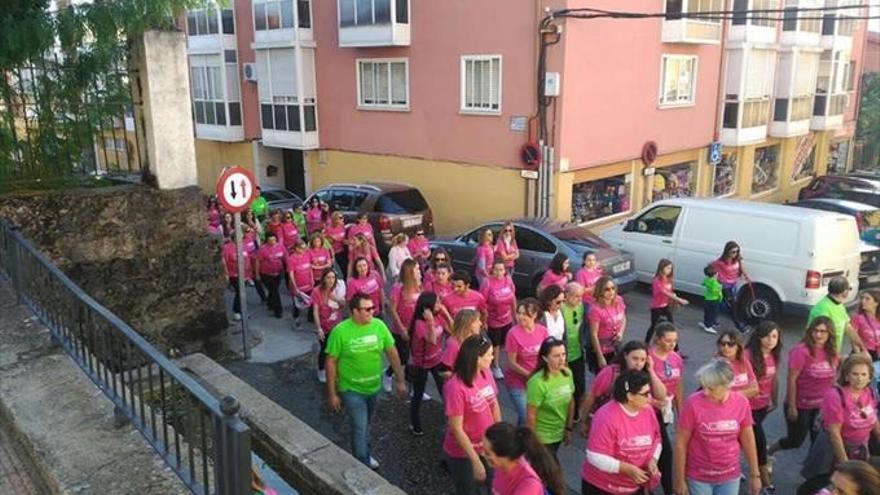 La comarca de La Vera se suma a la solidaridad nacional de la marcha rosa