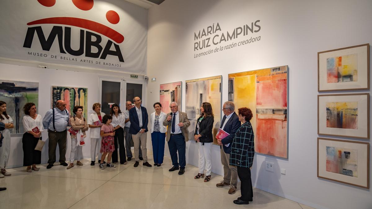 Inauguración en el Muba de la exposición de la pintora María Ruiz Campins.