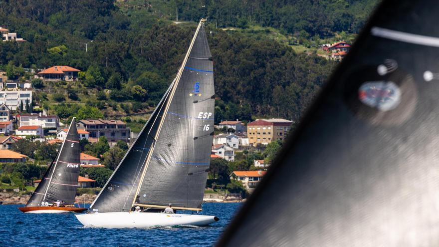 El Trofeo Xacobeo marca la reválida del &#039;Joy&#039; en la Liga de 6 Metros en Sanxenxo
