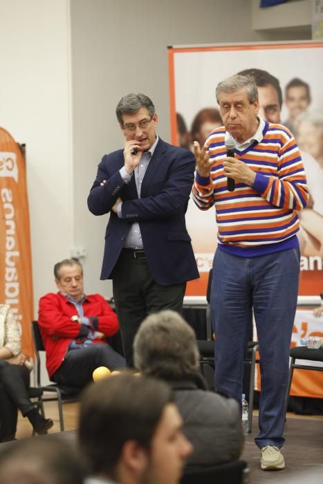 Ignacio Prendes y Francisco Sosa Wagner en el cierre de campaña de Ciudadanos en Asturias