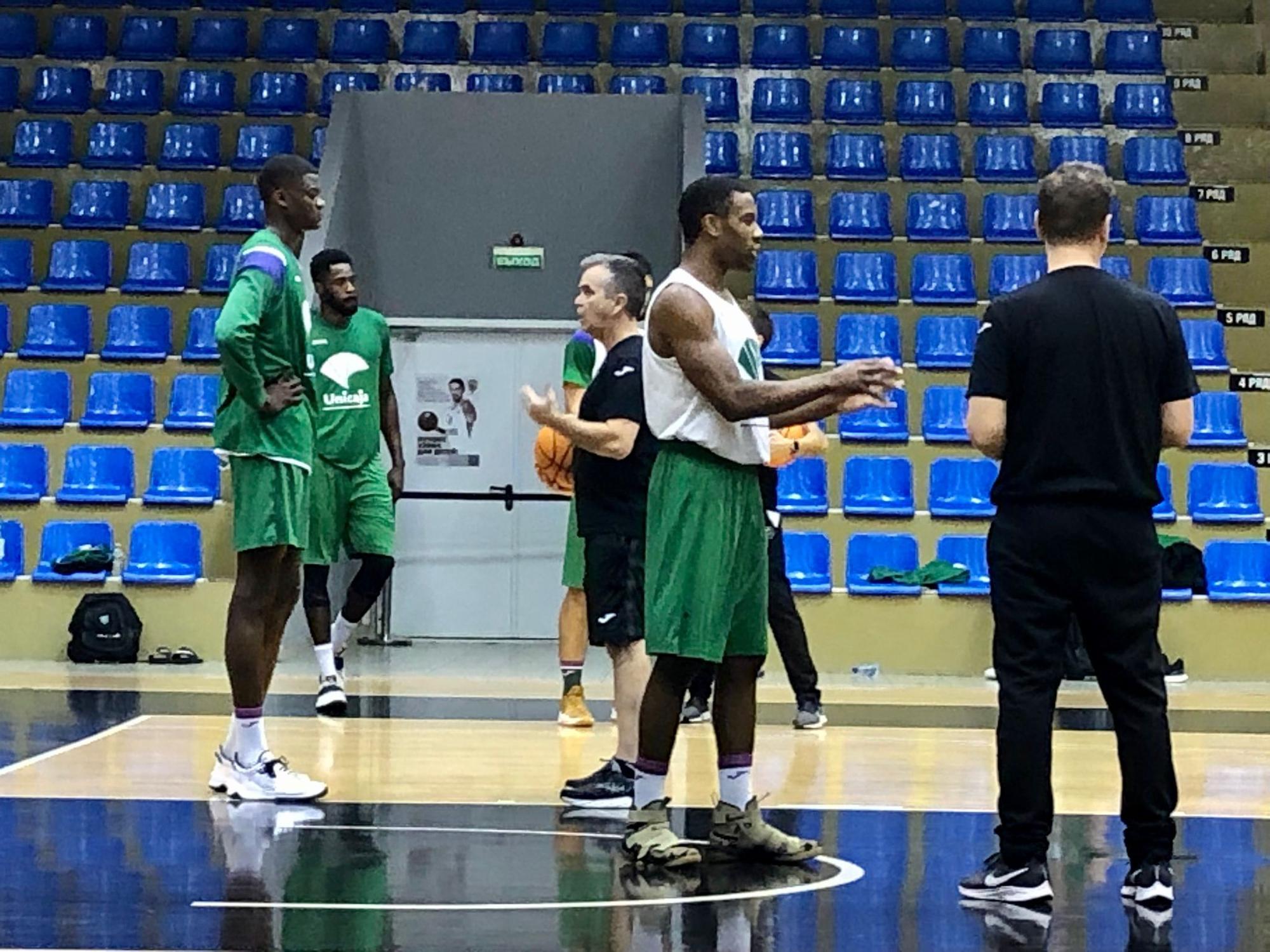 El Unicaja se entrena en Rusia ante su debut en la BCL