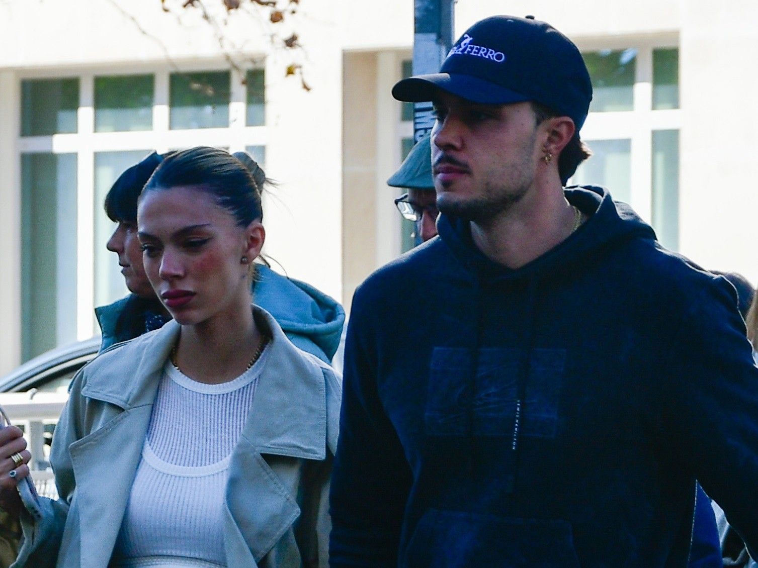 Los vecinos de Alejandra Rubio y Carlo Costanzia no pueden más: se han quejado a la comunidad