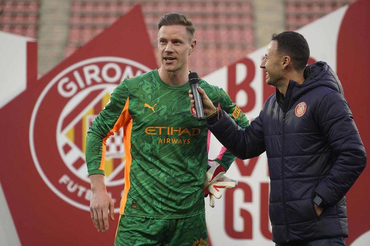 Girona Montilivi presentació Ter Stegen a l'estadi amb aficionats