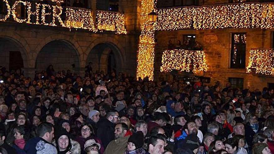 Encendido de las luces de Navidad en Puebla de Sanabria.