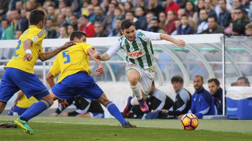 ¿Cómo es el Cádiz CF que visitará al Córdoba CF en el Trofeo Puertas de Córdoba?