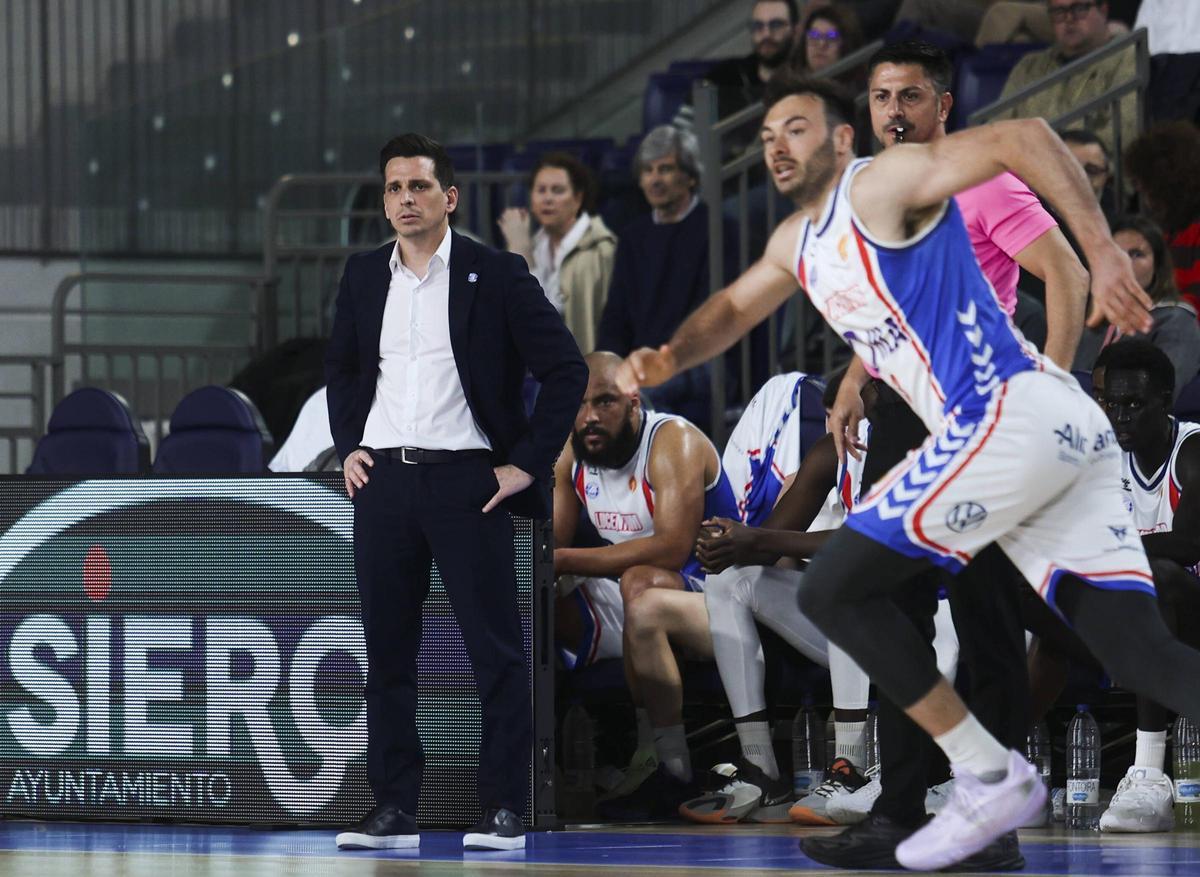 EN IMÁGENES: Los mejores momentos de la séptima victoria del Alimerka Oviedo Baloncesto en el Palacio de los Deportes EN IMÁGENES: Los mejores momentos de la séptima victoria del Alimerka Oviedo Baloncesto en el Palacio de los Deportes