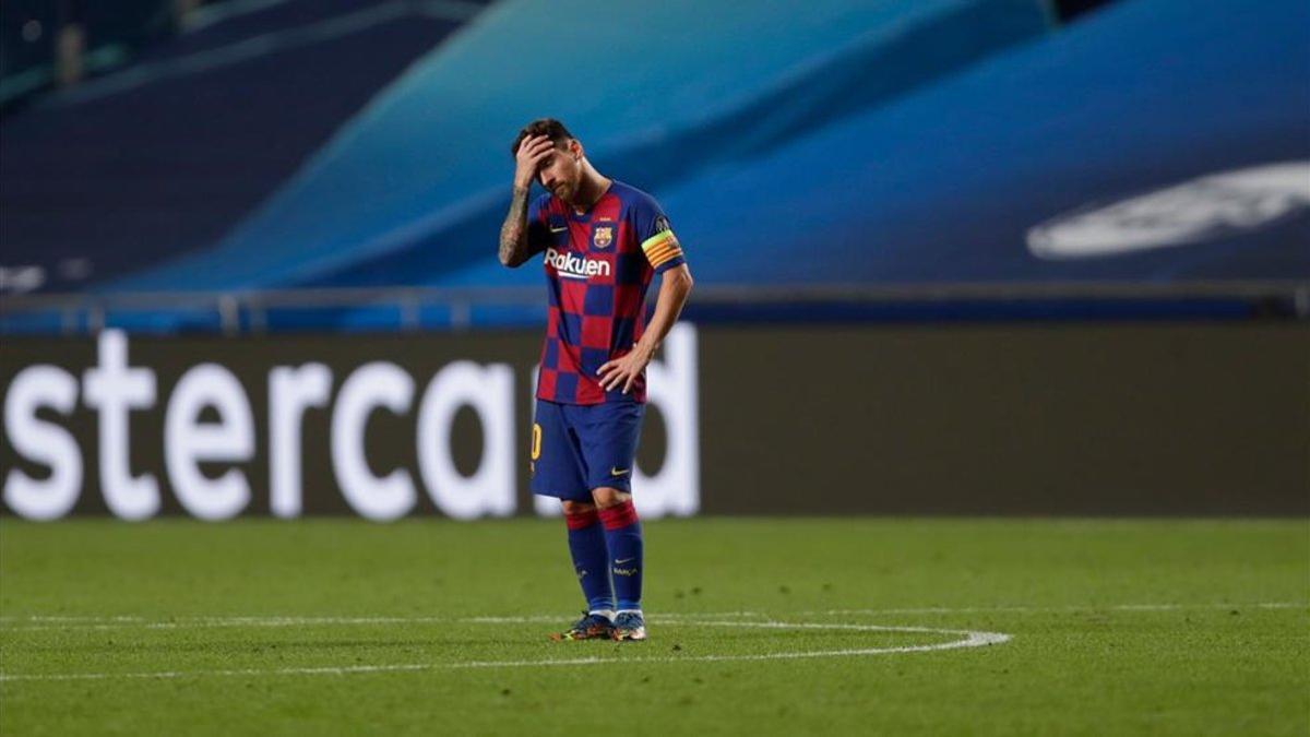 Leo Messi se fue cabizbajo del estadio Da Luz tras el Barça - Bayern